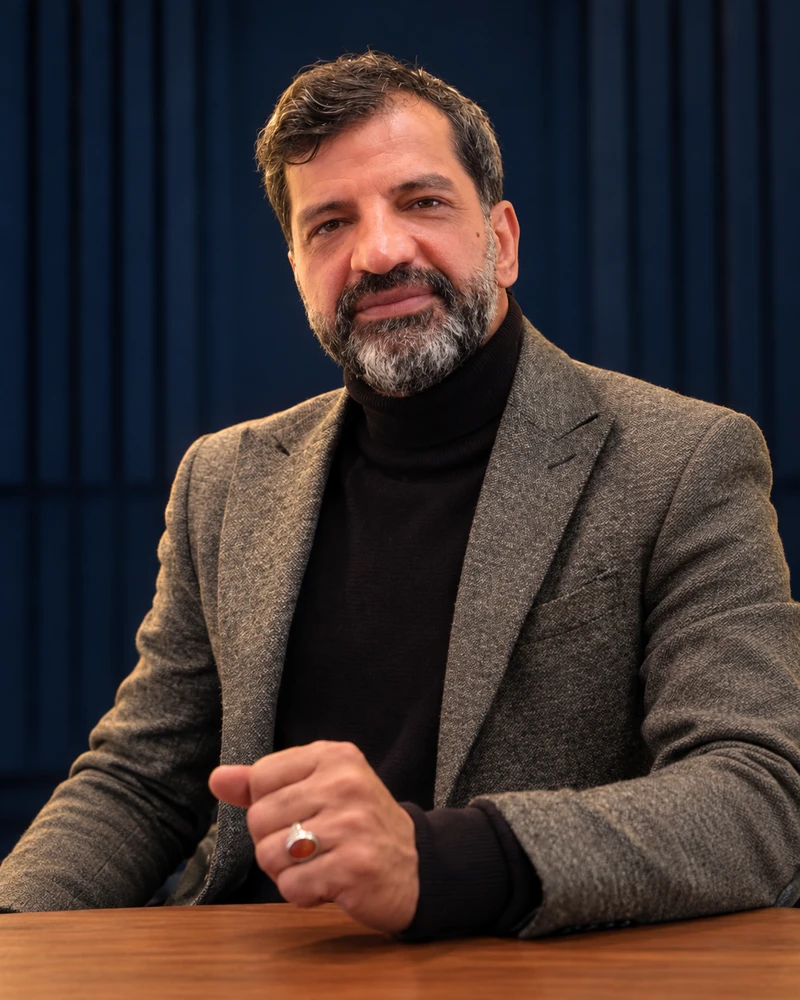 حسن همایی